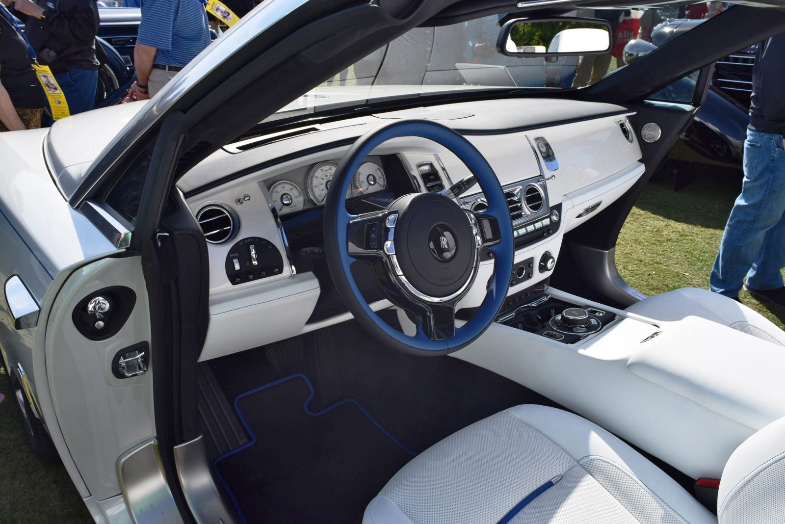 2017 Rolls-Royce DAWN - Inspired by Fashion 6