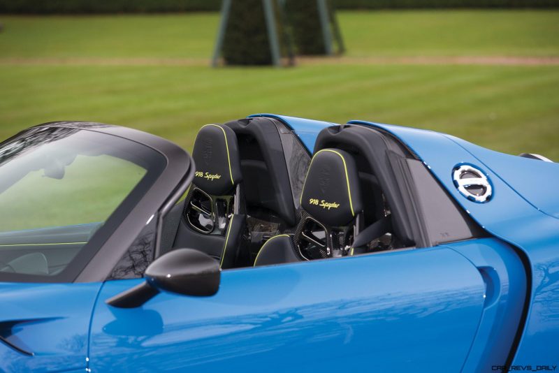 Arrow Blue Porsche 918 Spyder 11