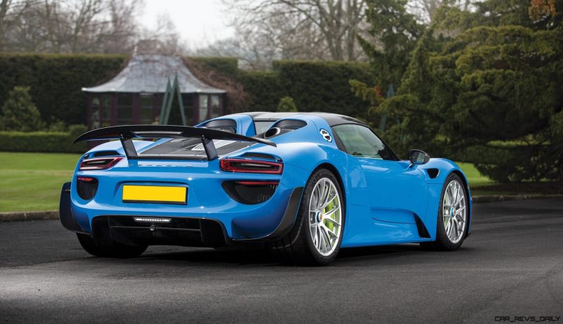 Arrow Blue Porsche 918 Spyder 2