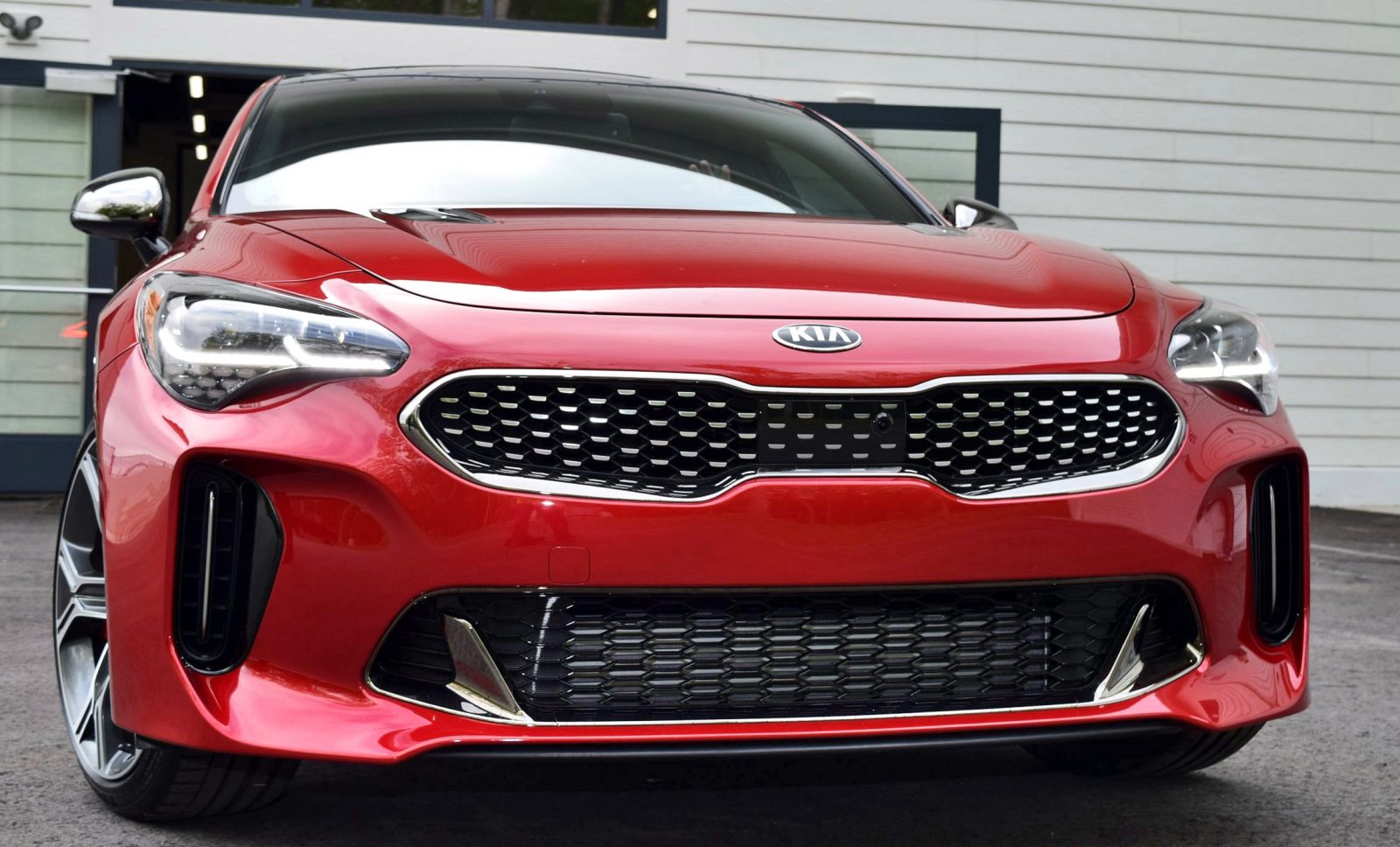 Stinger awd машина