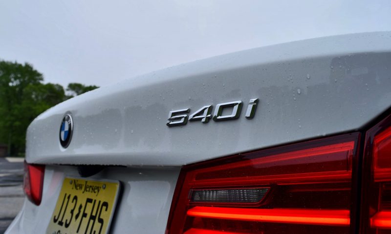 2017 BMW 540i 38