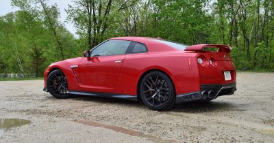 2017 Nissan GT-R Review 33