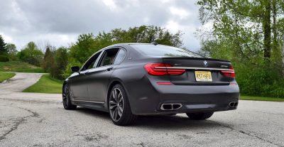 M760i 37