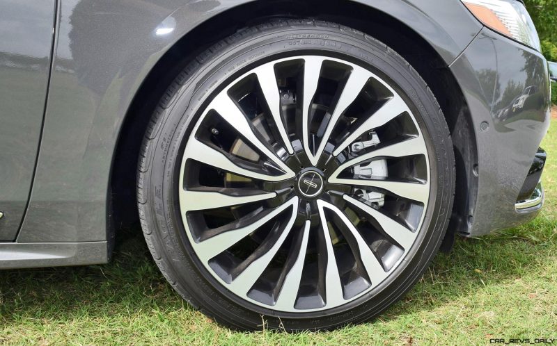 2017 Lincoln Continental 3