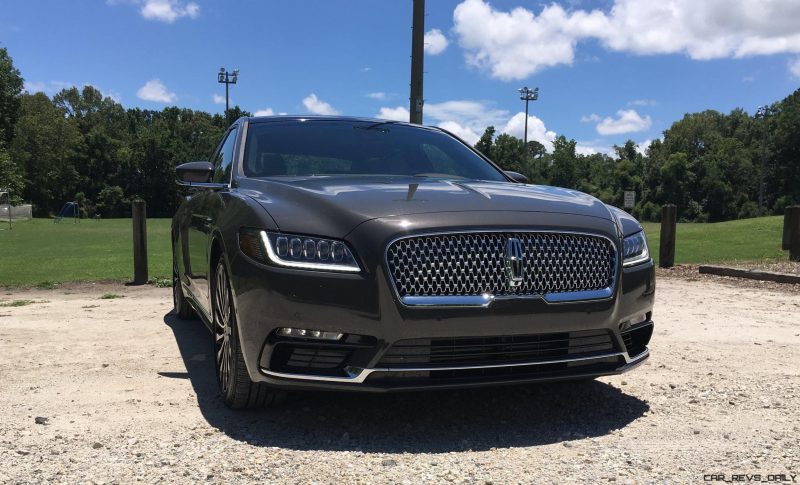 2017 Lincoln Continental 3