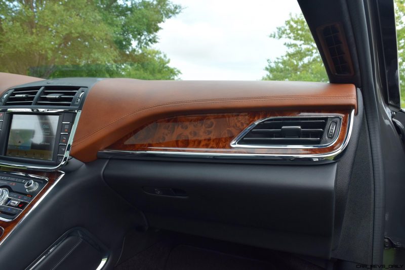 Lincoln Continental 2017 Interior 9