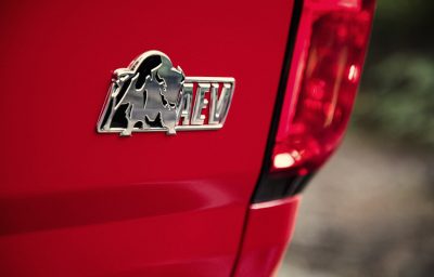 2019-Chevrolet-Colorado-ZR2-Bison-007