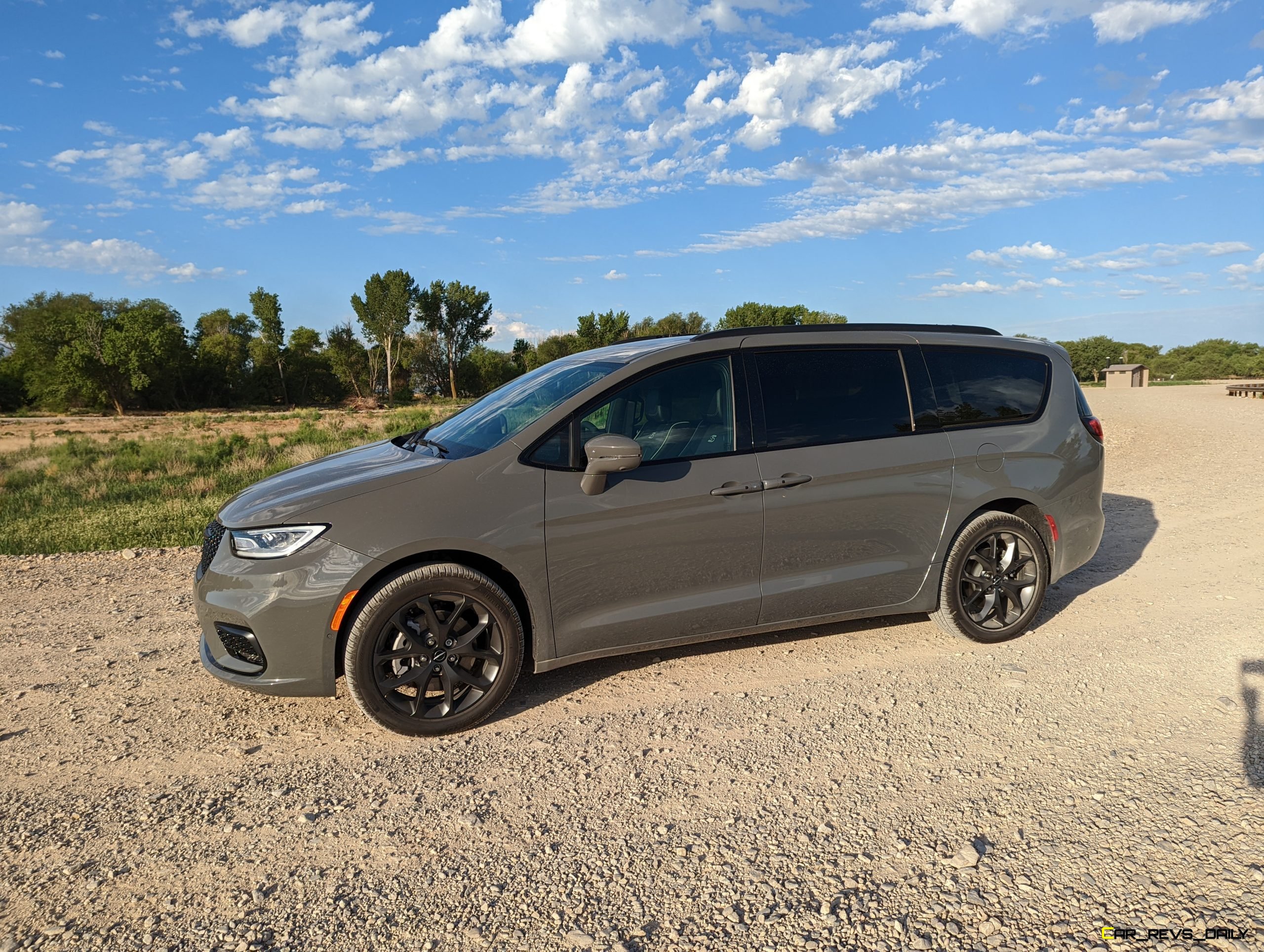 2022 Chrysler Pacifica Limited AWD The Ultimate Utility Vehicle