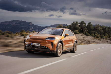Porsche Cayenne Electric 01 Color Oro