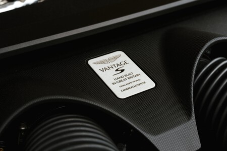 Aston Martin Vantage S motor