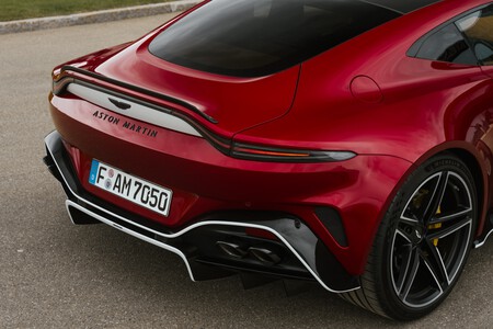 Aston Martin Vantage S prueba