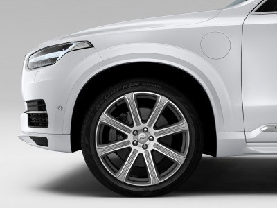 Car-Revs-Daily
