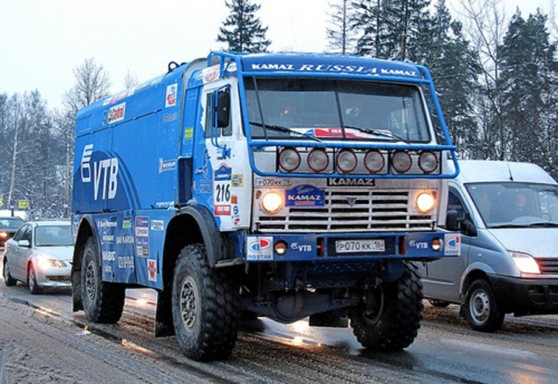 Unimog Nemesis - Red Bull KAMAZ 4911 - Dakar T4 Hero  30