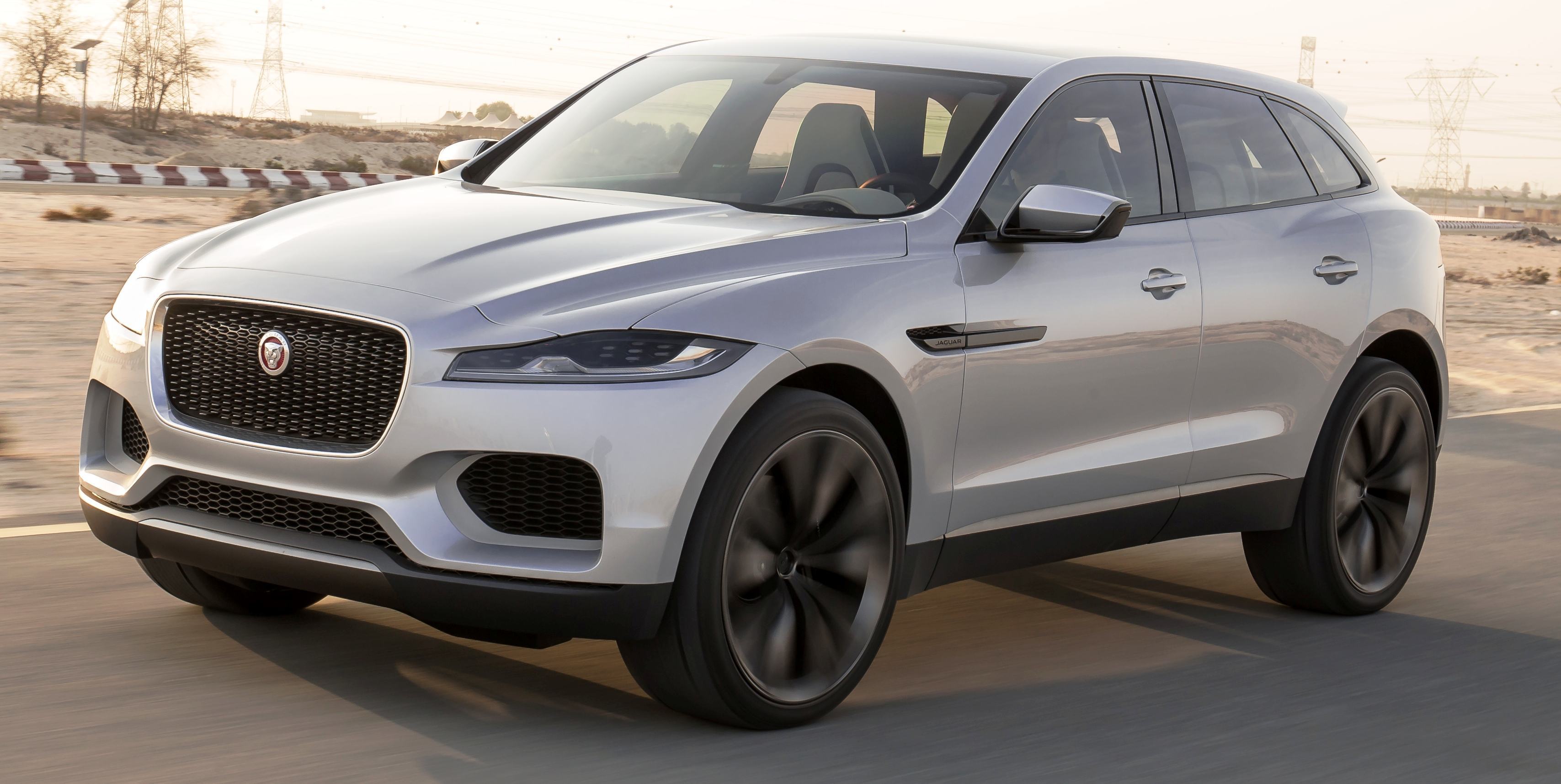 Ягуар XQ 2019
